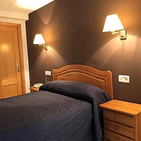 Hotel Gil 2*